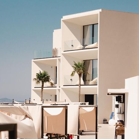 Nobus Hotel & Spa Radhime Bagian luar foto