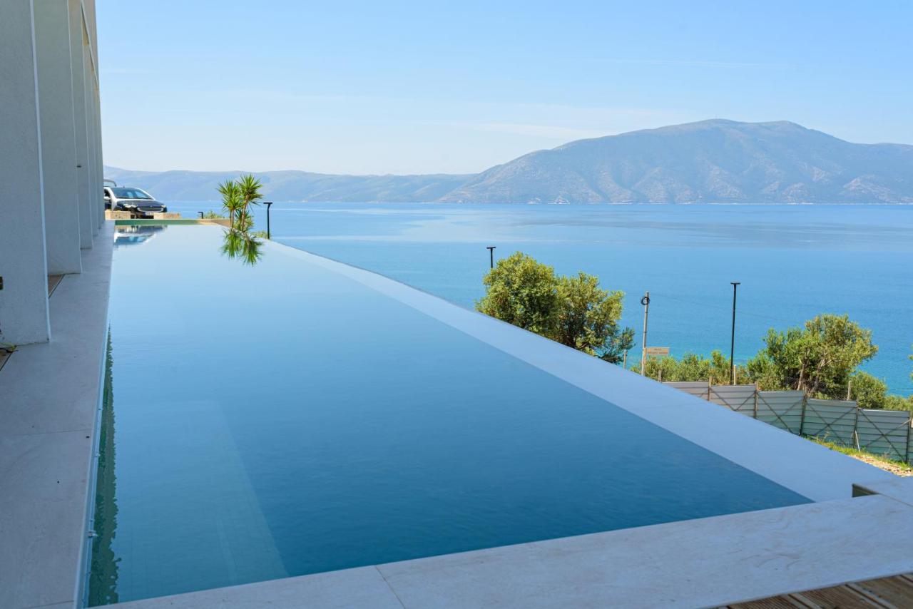 Nobus Hotel & Spa Radhime Bagian luar foto