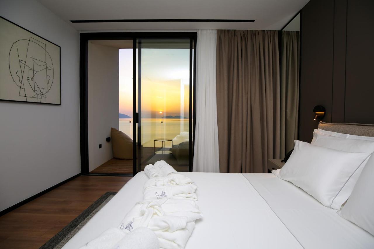 Nobus Hotel & Spa Radhime Bagian luar foto