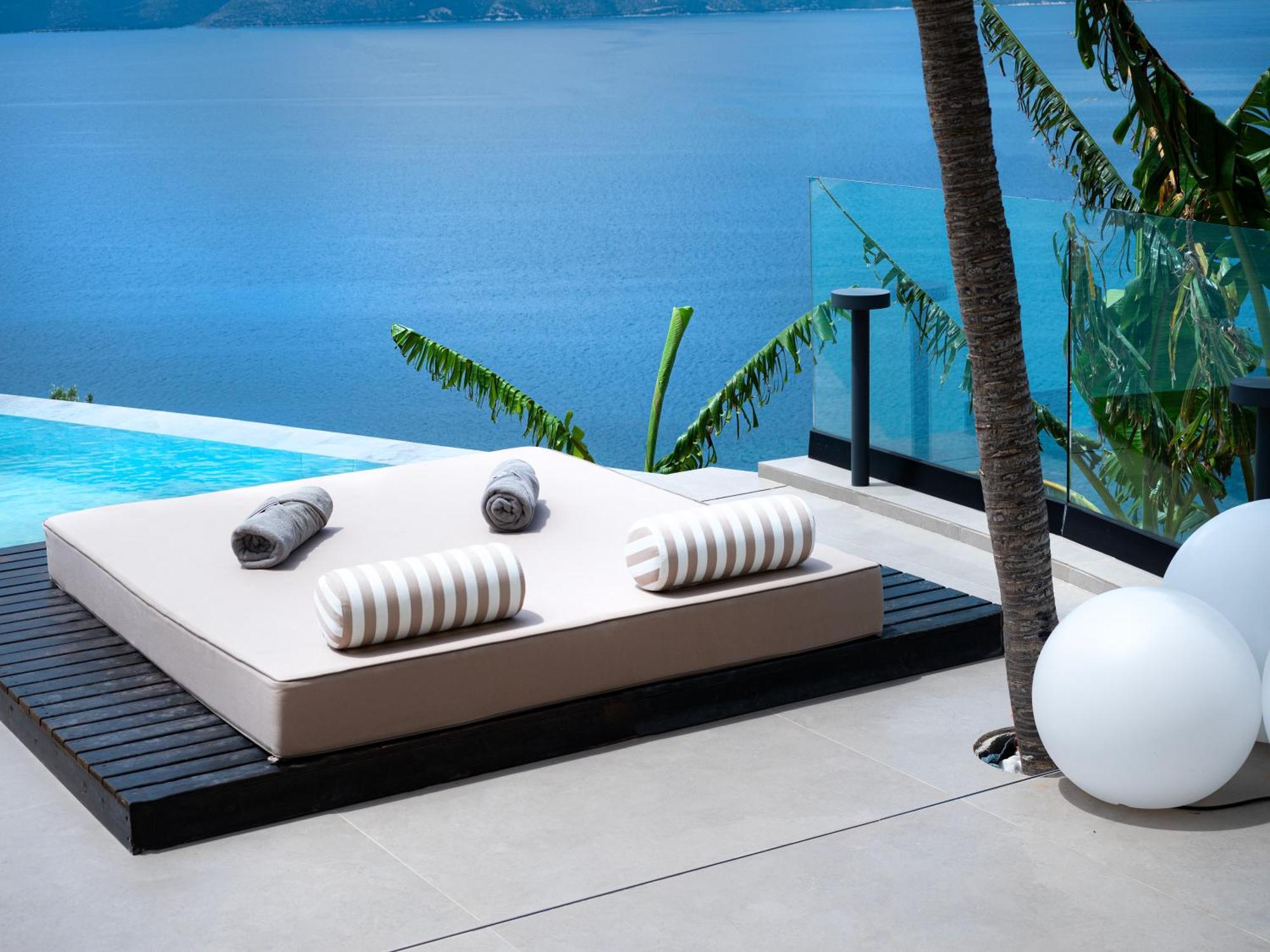 Nobus Hotel & Spa Radhime Bagian luar foto