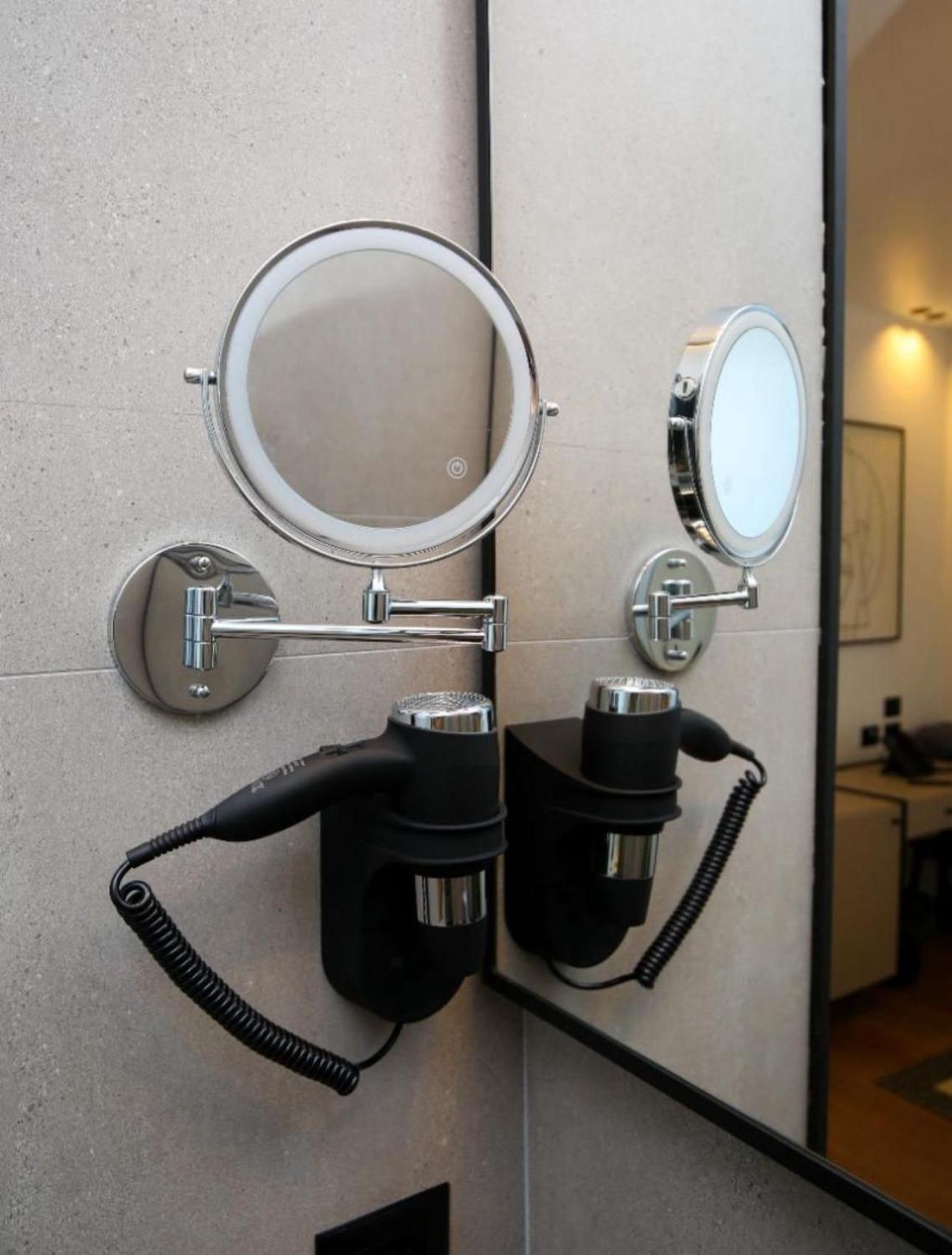 Nobus Hotel & Spa Radhime Bagian luar foto