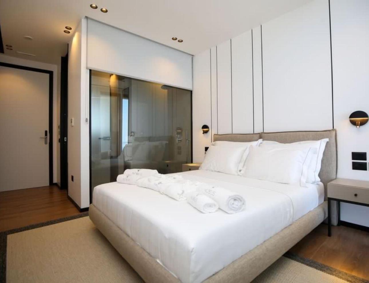 Nobus Hotel & Spa Radhime Bagian luar foto